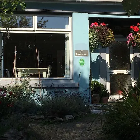 Lyonesse Guest House-2